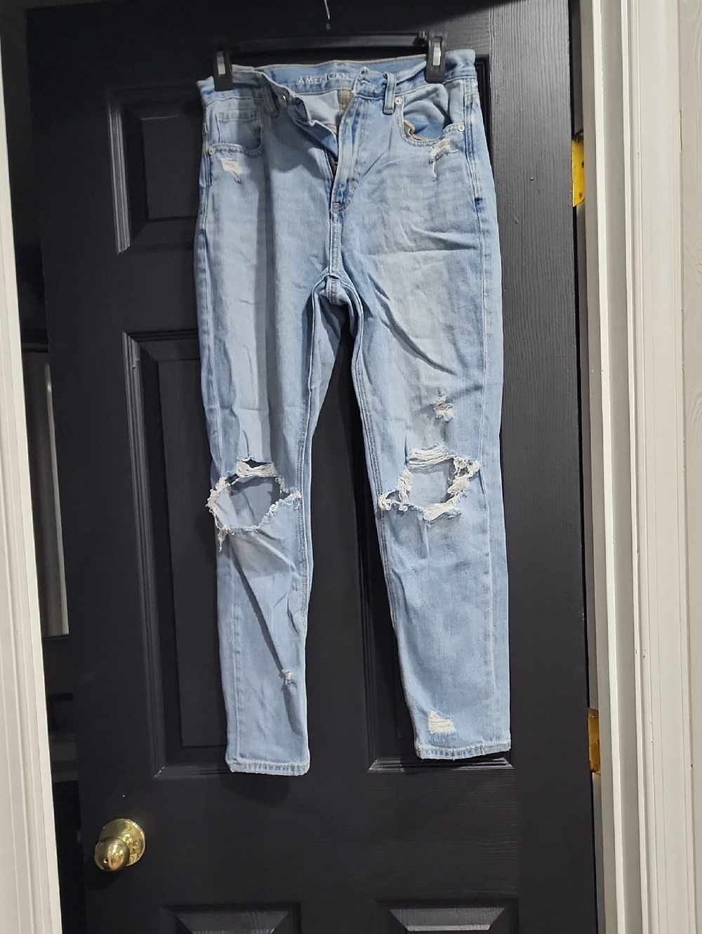 American Eagle Outfitters Light Blue Distressed Women's Slim Straight Jeans